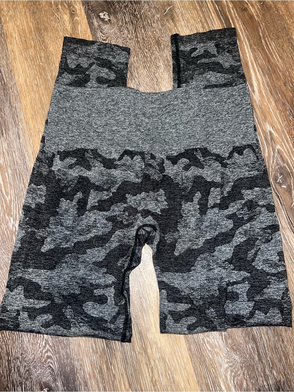 NVGTN Gray & Black Camo High-Waist Leggings Shorts